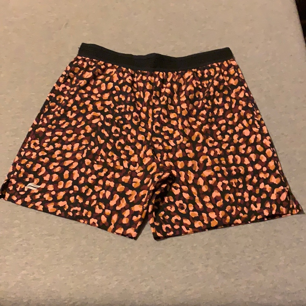 *Never worn* 7in inseam